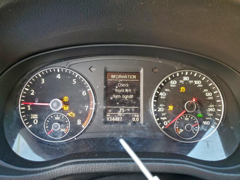 Photo 9 from auction – 2015 VOLKSWAGEN PASSAT SE with VIN 1VWBT7A39FC040650