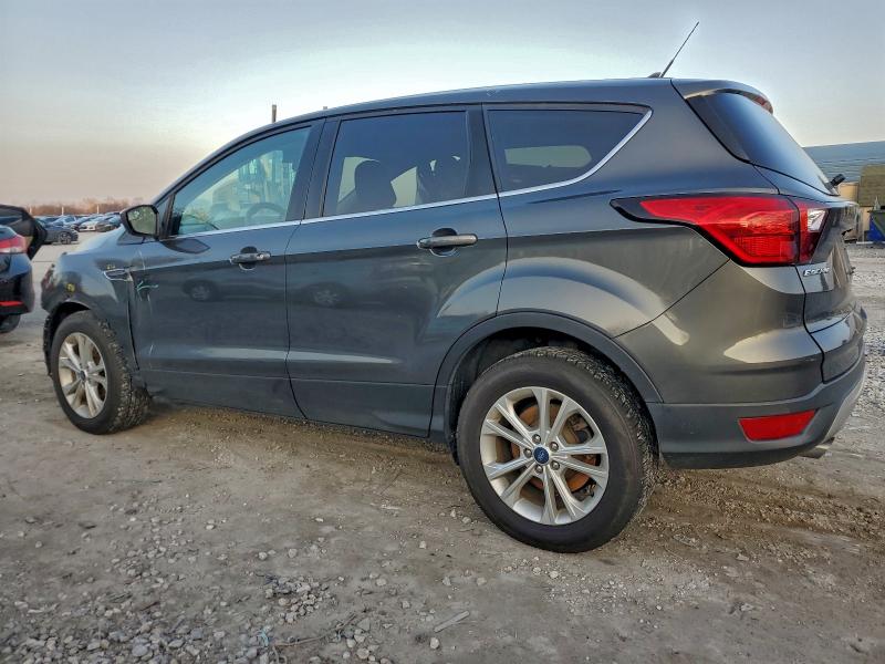 Photo 2 from auction – 2019 FORD ESCAPE SE with VIN 1FMCU0GD0KUA79154