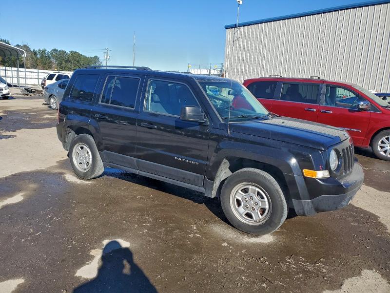 Photo 4 from auction – 2017 JEEP PATRIOT SP with VIN 1C4NJPBA3HD122633