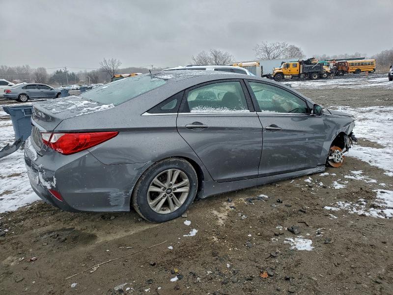 Photo 3 from auction – 2014 HYUNDAI SONATA with VIN 5NPEB4AC8EH878429