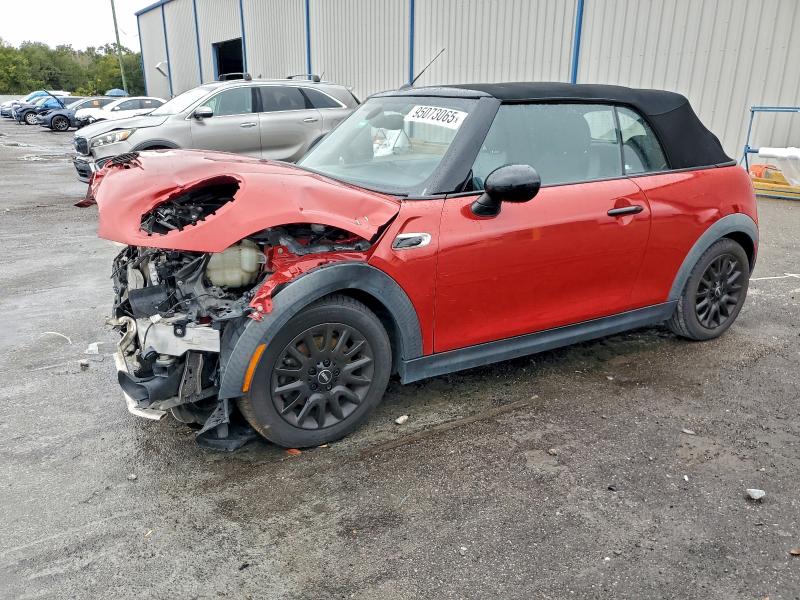 MINI COOPER S 2017 with VIN WMWWG9C3XH3C81394 - Photo from auction