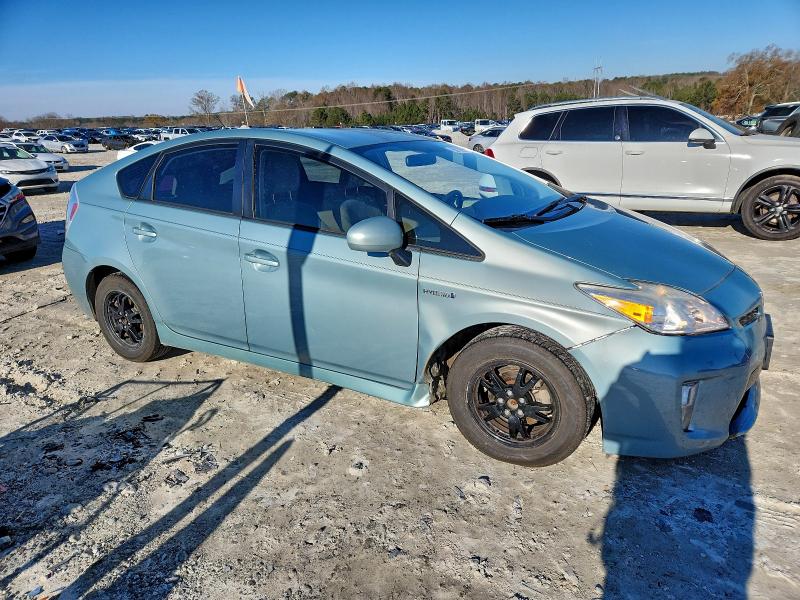 Photo 4 from auction – 2015 TOYOTA PRIUS with VIN JTDKN3DU7F1936550