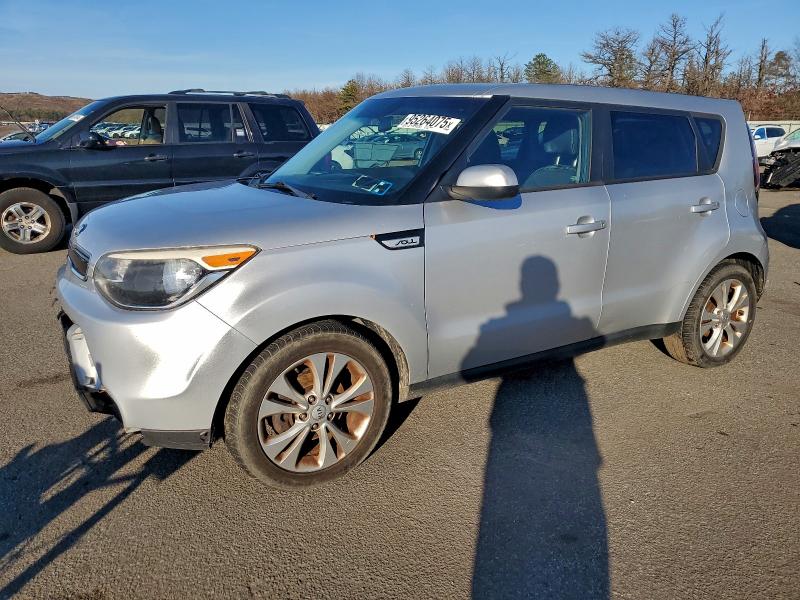 KIA SOUL + 2015 with VIN KNDJP3A5XF7797482 - Photo from auction