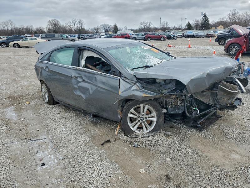 Photo 4 from auction – 2014 HYUNDAI SONATA GLS with VIN 5NPEB4AC0EH920429