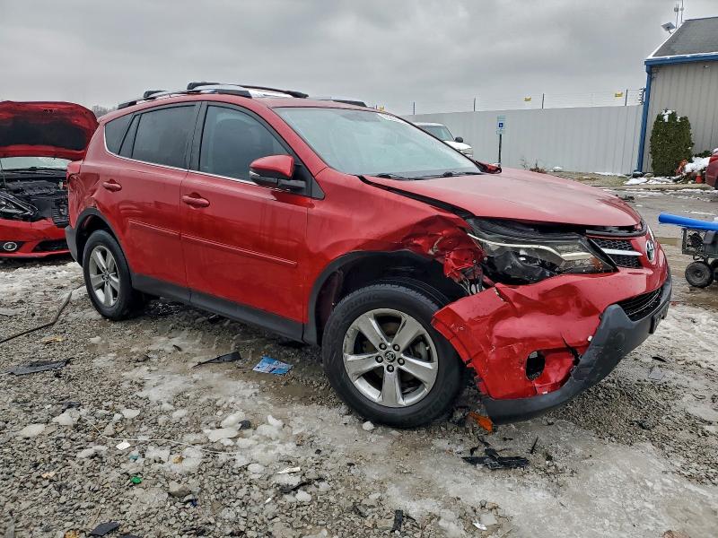 Photo 4 from auction – 2015 TOYOTA RAV4 XLE with VIN 2T3WFREV8FW214028