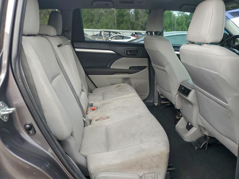 Photo 11 from auction – 2015 TOYOTA HIGHLANDER with VIN 5TDZARFHXFS013012