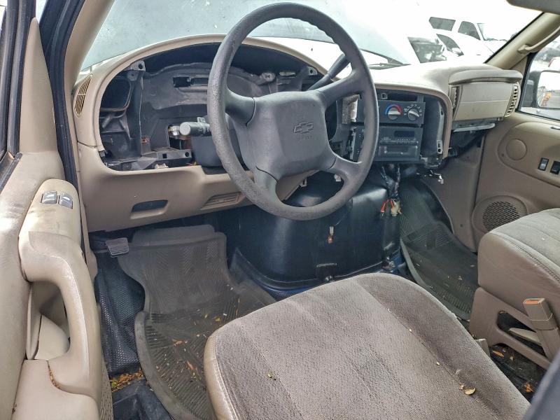 Photo 8 from auction – 1999 CHEVROLET ASTRO with VIN 1GCDM19W0XB129180