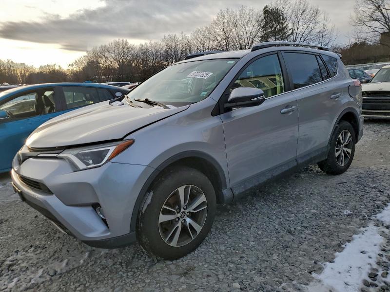 TOYOTA RAV4 XLE 2017 with VIN 2T3RFREV5HW601488 - Photo from auction