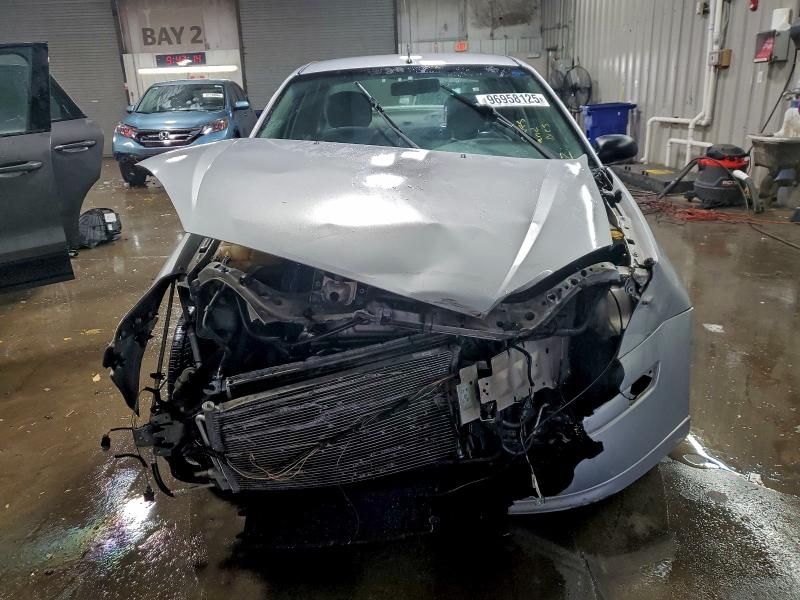 Photo 5 from auction – 2002 FORD FOCUS ZTS with VIN 1FAFP383X2W215333