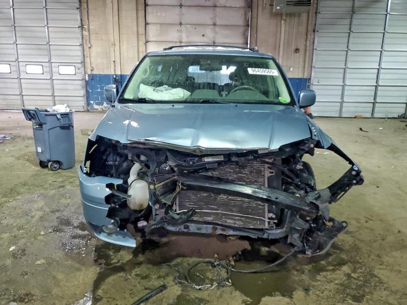 Photo 5 from auction – 2008 CHRYSLER TOWN & COU with VIN 2A8HR54P48R793715