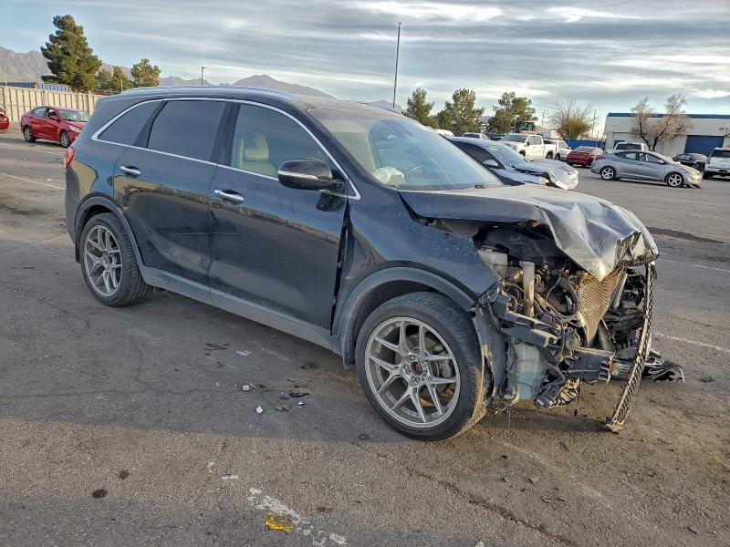 Photo 4 from auction – 2017 KIA SORENTO EX with VIN 5XYPH4A50HG250711