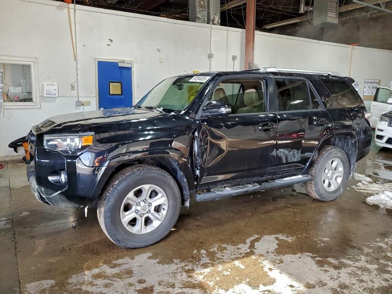 TOYOTA 4RUNNER SR 2018 with VIN JTEBU5JR4J5505658 - Photo from auction