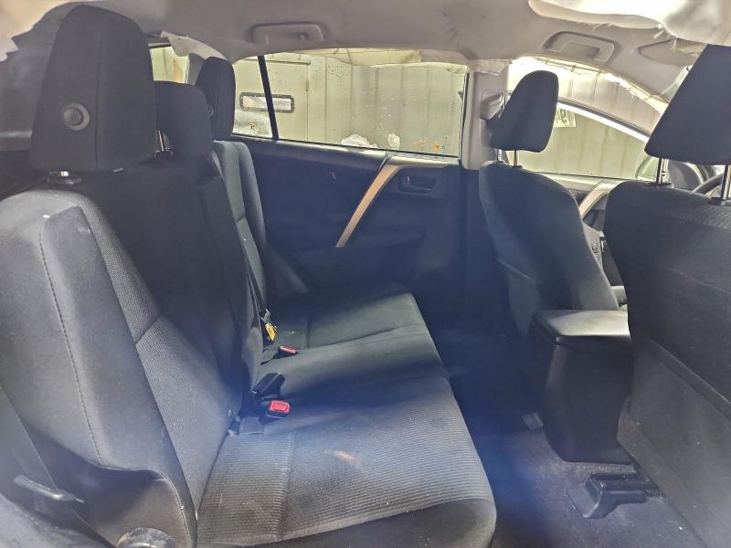 Photo 11 from auction – 2015 TOYOTA RAV4 LE with VIN JTMBFREV2FD131609