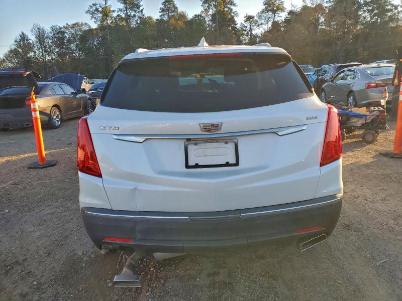 Photo 6 from auction – 2018 CADILLAC XT5 with VIN 1GYKNARS9JZ132895