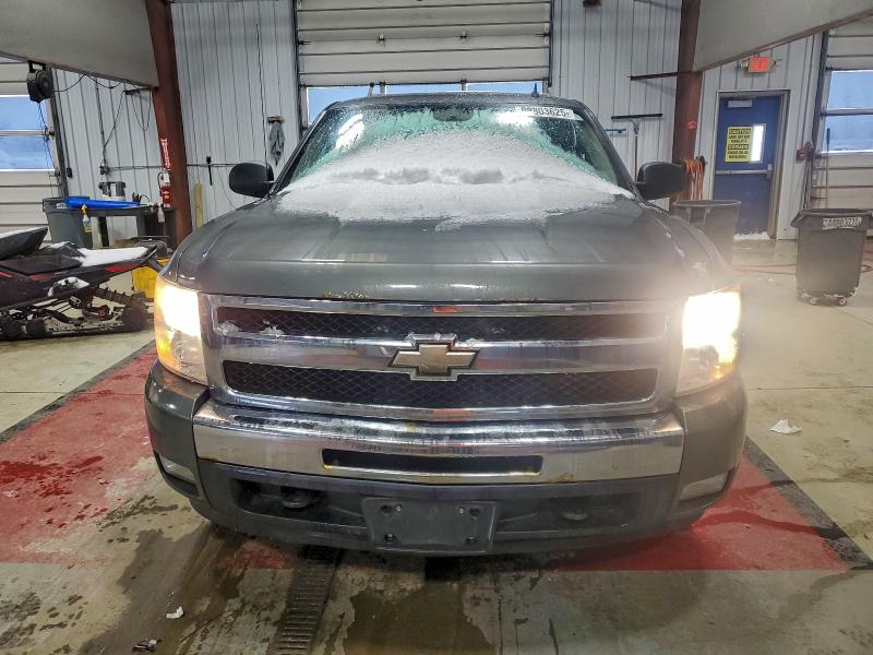 Photo 5 from auction – 2011 CHEVROLET SILVERADO with VIN 1GCRKSE37BZ236725