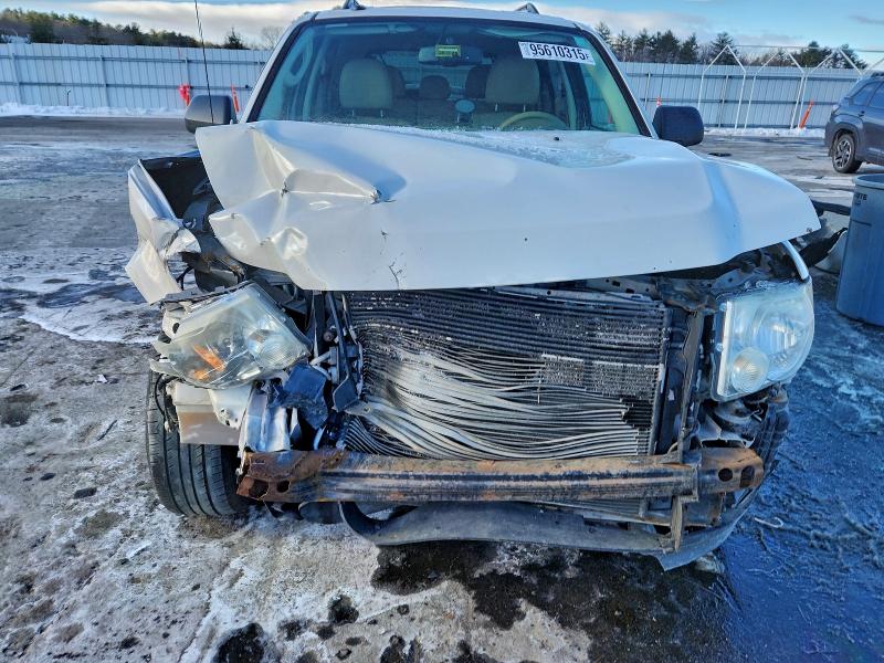 Photo 5 from auction – 2011 FORD ESCAPE XLT with VIN 1FMCU9D73BKB17524