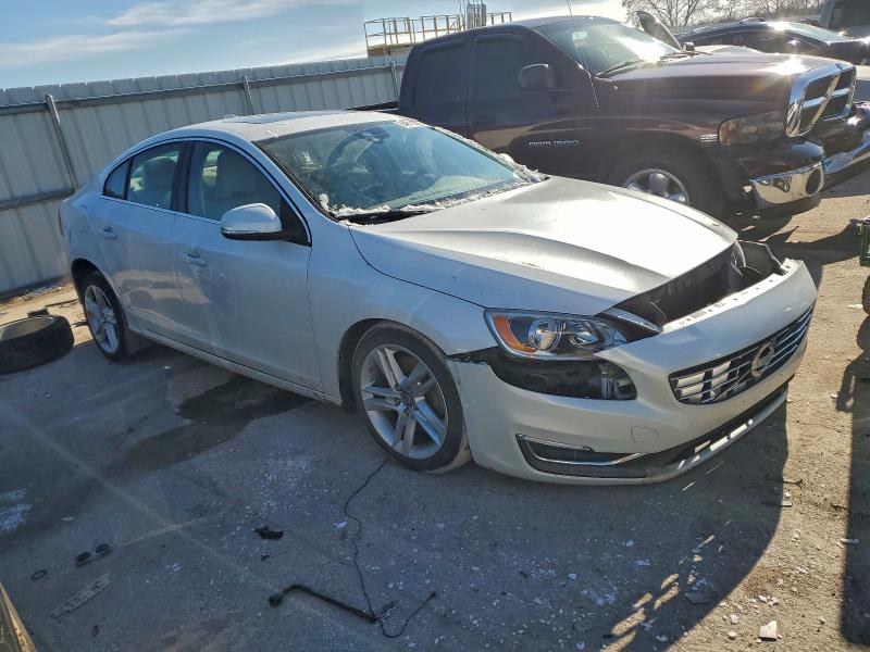 Photo 4 from auction – 2015 VOLVO S60 PLATIN with VIN YV1612TD8F1306295