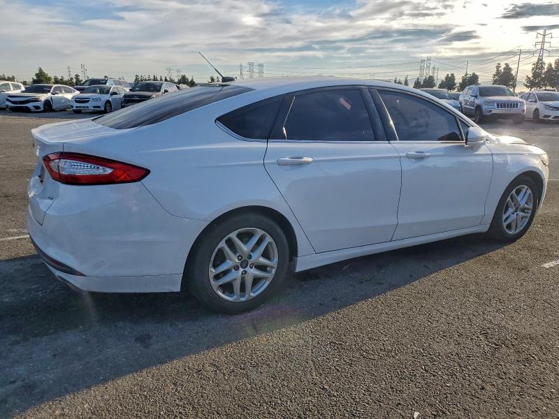 Photo 3 from auction – 2016 FORD FUSION SE with VIN 3FA6P0H71GR387973