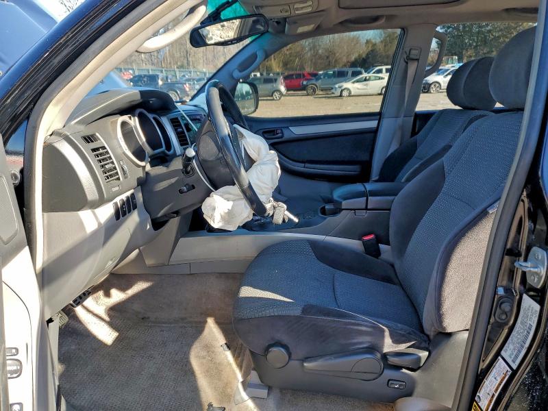 Photo 7 from auction – 2005 TOYOTA 4RUNNER SR with VIN JTEBT14R750047348