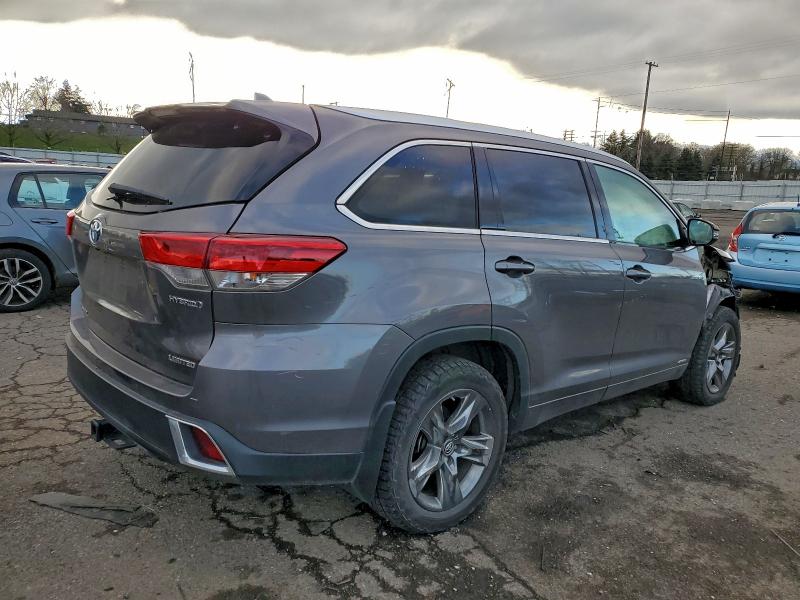 Photo 3 from auction – 2017 TOYOTA HIGHLANDER HYBRID with VIN 5TDDGRFH9HS029360