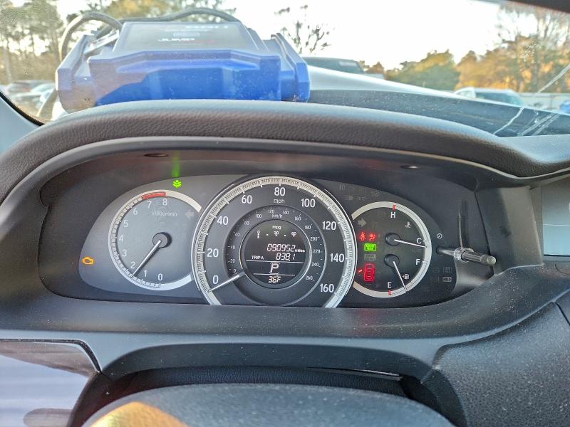 Photo 9 from auction – 2017 HONDA ACCORD with VIN 1HGCR2F84HA236590