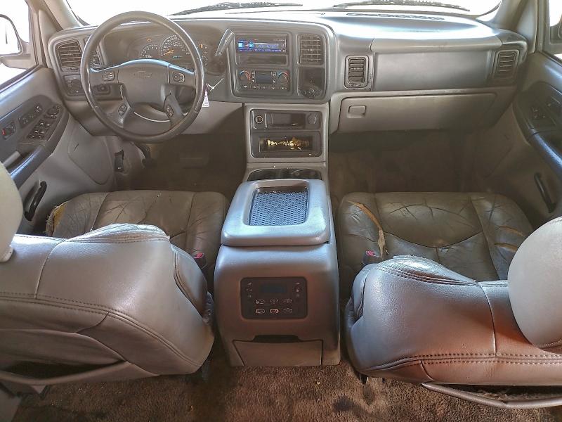 Photo 8 from auction – 2003 CHEVROLET SUBURBAN K with VIN 3GNFK16T73G176904