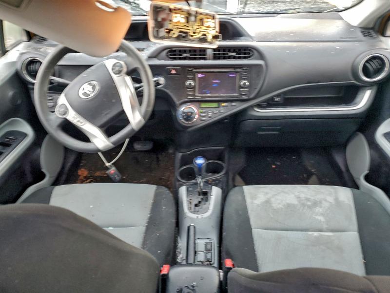 Photo 8 from auction – 2014 TOYOTA PRIUS C with VIN JTDKDTB37E1061000