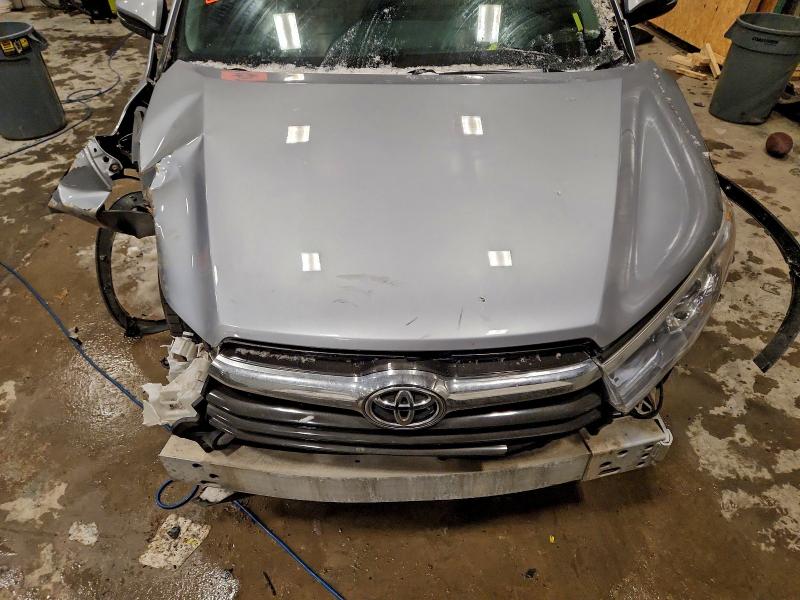 Photo 11 from auction – 2015 TOYOTA HIGHLANDER with VIN 5TDJKRFH0FS095648