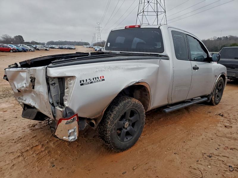 Photo 3 from auction – 2004 NISSAN TITAN with VIN 1N6AA06A94N586379