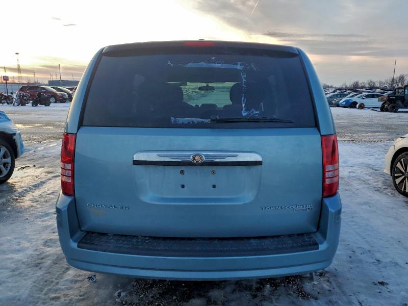 Photo 6 from auction – 2010 CHRYSLER TOWN & COU with VIN 2A4RR2D19AR357058