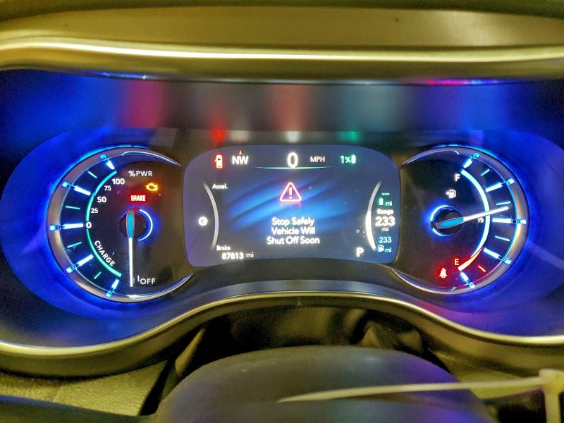 Photo 9 from auction – 2018 CHRYSLER PACIFICA H with VIN 2C4RC1N78JR364555