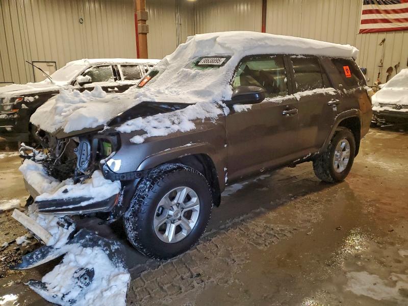 TOYOTA 4RUNNER SR 2017 with VIN JTEBU5JR3H5475434 - Photo from auction