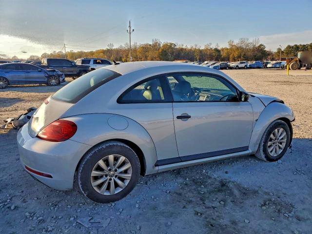 Photo 3 from auction – 2017 VOLKSWAGEN BEETLE with VIN 3VWF17AT2HM618953