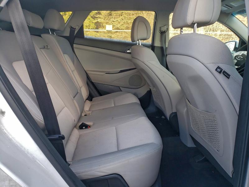 Photo 11 from auction – 2018 HYUNDAI TUCSON SEL with VIN KM8J3CA45JU612196