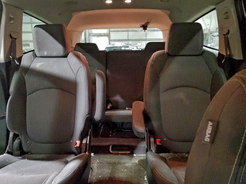 Photo 10 from auction – 2017 CHEVROLET TRAVERSE L with VIN 1GNKRGKD0HJ312257