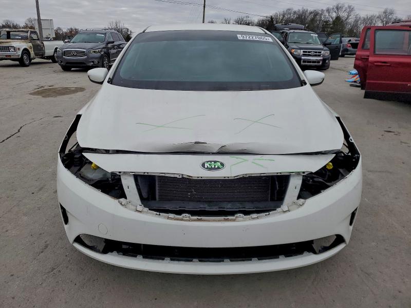 Photo 5 from auction – 2017 KIA FORTE LX with VIN 3KPFL4A71HE014870
