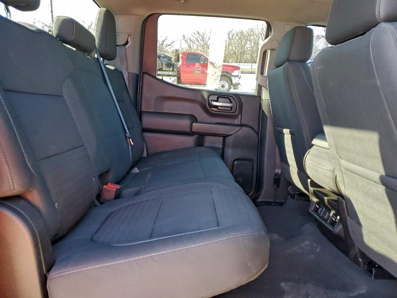 Photo 10 from auction – 2019 CHEVROLET SILVERADO with VIN 3GCPWCED0KG310349