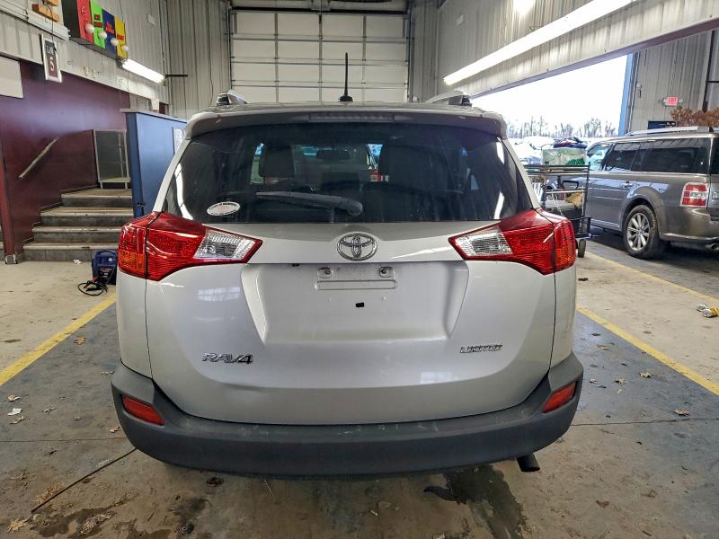 Photo 6 from auction – 2015 TOYOTA RAV4 LIMIT with VIN JTMYFREVXFJ043046