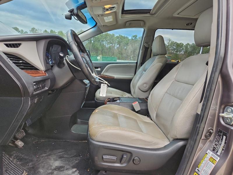 Photo 7 from auction – 2015 TOYOTA SIENNA XLE with VIN 5TDYK3DC6FS654722