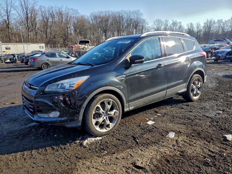 FORD ESCAPE TIT 2014 مع رقم تعريف المركبة 1FMCU9J91EUC49681 - صورة من المزاد