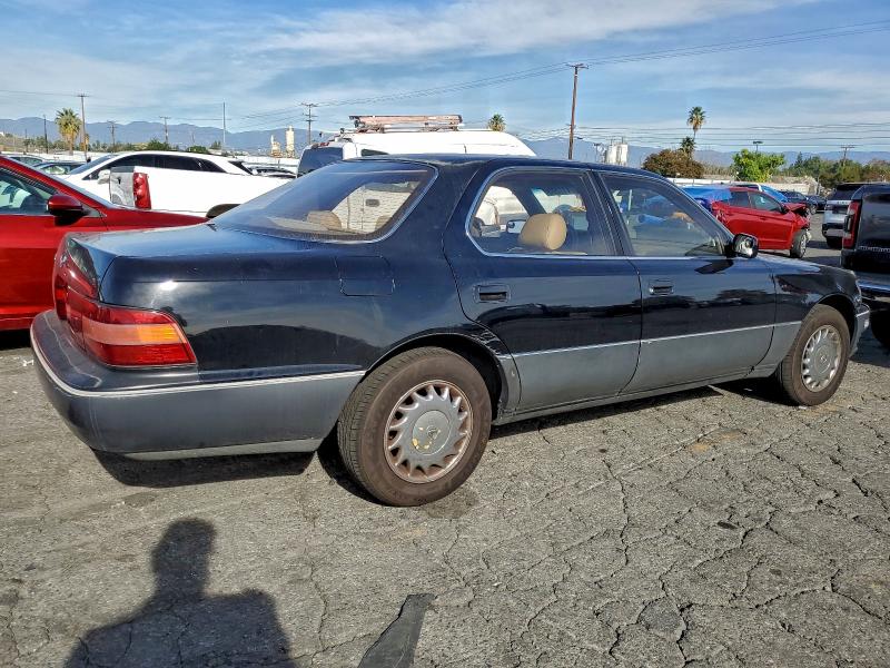 Photo 3 from auction – 1992 LEXUS LS 400 with VIN JT8UF11E3N0099452