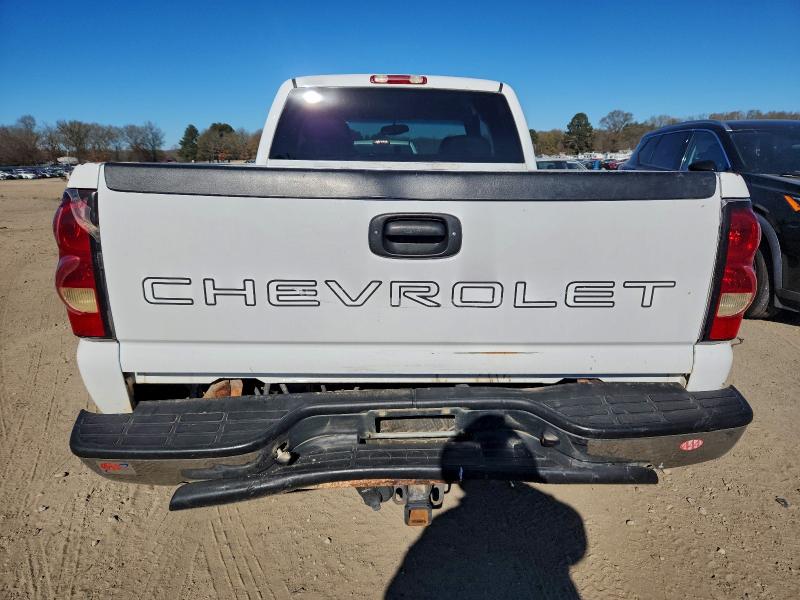 Photo 6 from auction – 2004 CHEVROLET SILVERADO with VIN 1GCEK19T84E358880