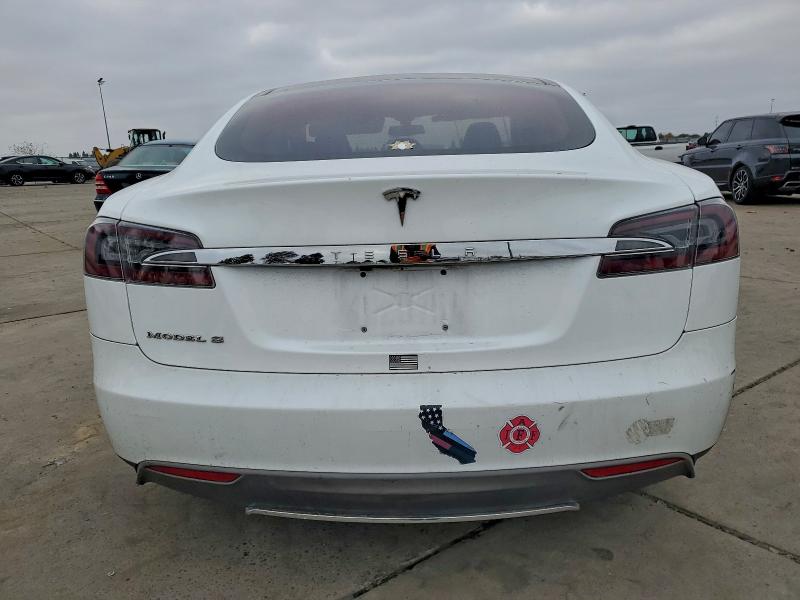 Photo 6 from auction – 2013 TESLA MODEL S with VIN 5YJSA1CN1DFP04234