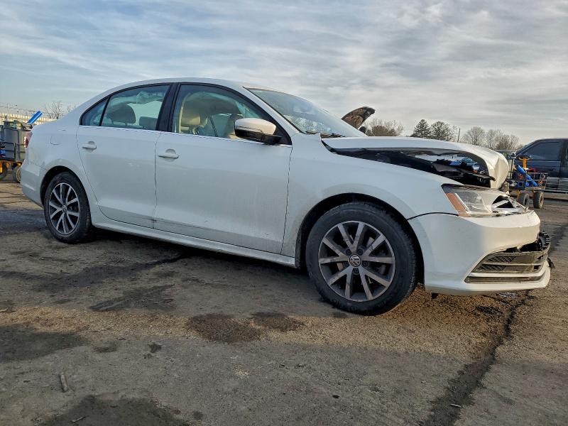 Photo 4 from auction – 2017 VOLKSWAGEN JETTA SE with VIN 3VWDB7AJ0HM372391