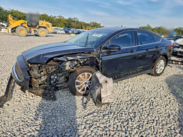 FORD FUSION S 2015 with VIN 3FA6P0G77FR256143 - Photo from auction