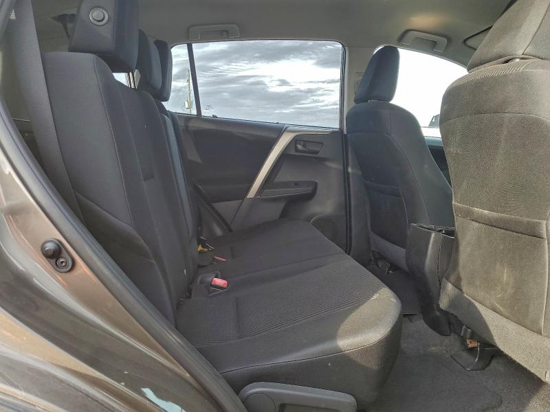 Photo 10 from auction – 2015 TOYOTA RAV4 LE with VIN 2T3ZFREV8FW151980