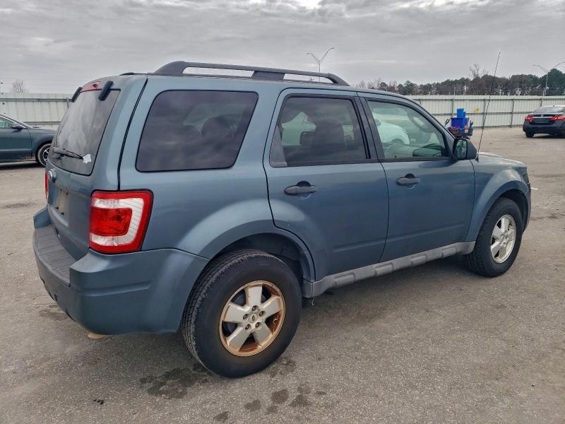 Photo 3 from auction – 2011 FORD ESCAPE XLT with VIN 1FMCU0D73BKC08501