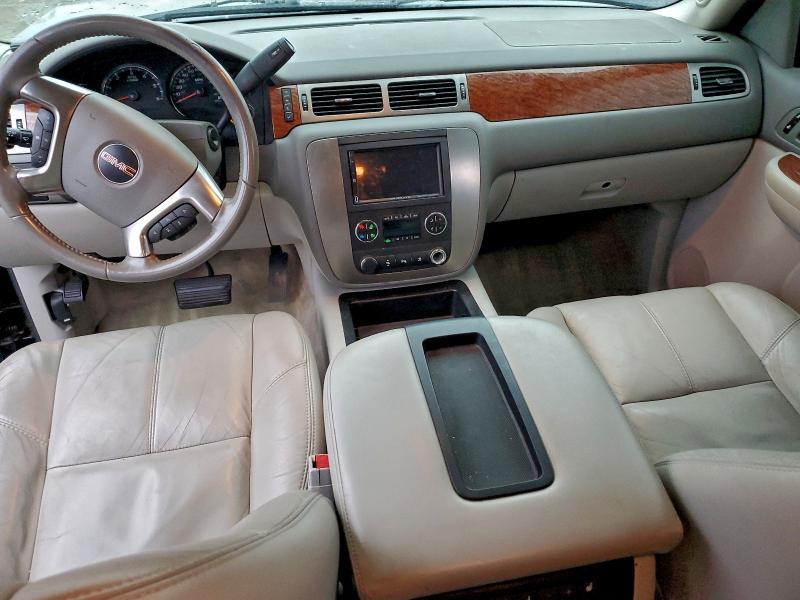Photo 8 from auction – 2007 GMC YUKON with VIN 1GKFC13027J403988