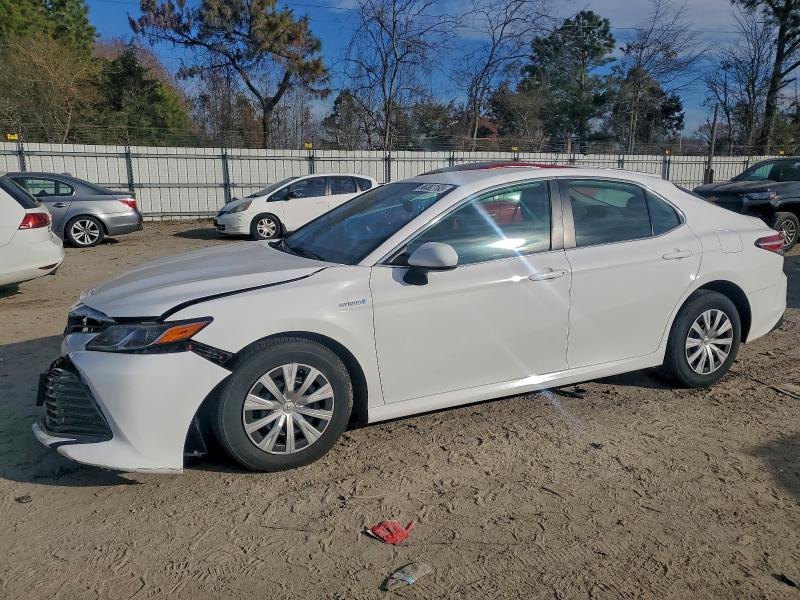 TOYOTA CAMRY LE 2020 with VIN 4T1C31AK3LU520101 - Photo from auction