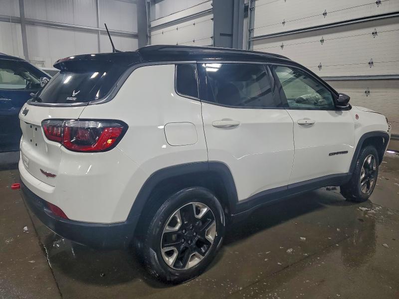Photo 3 from auction – 2018 JEEP COMPASS TR with VIN 3C4NJDDB2JT210674